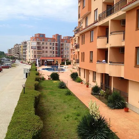 公寓 In Kassandra Complex